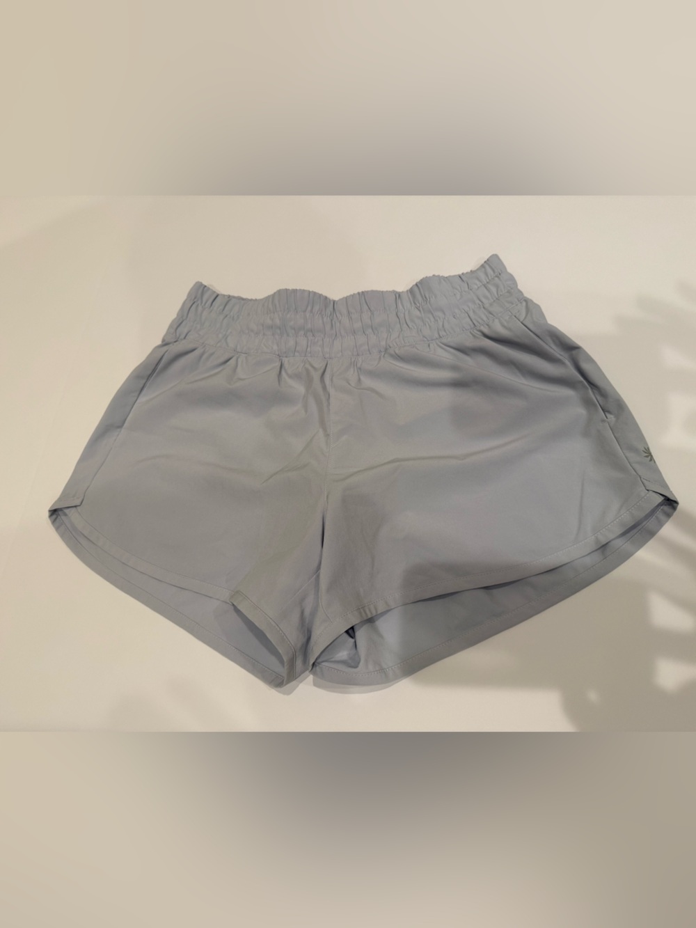 Athleta Girl Run Free 2.5” Short - Size XXL Dove color
